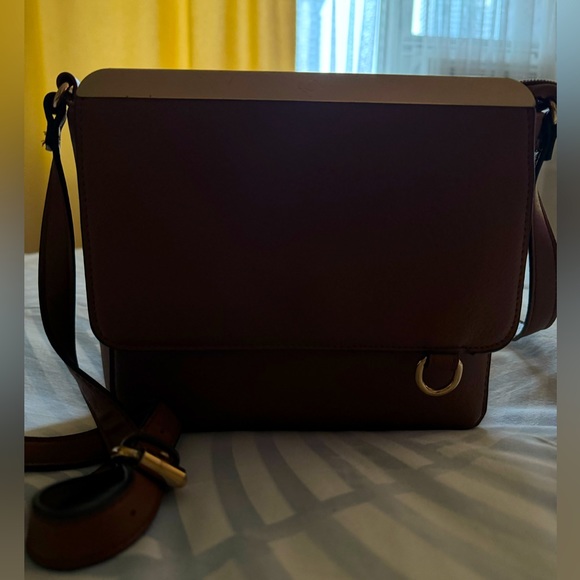 Carpisa Italian Cross body bag - Picture 5 of 5